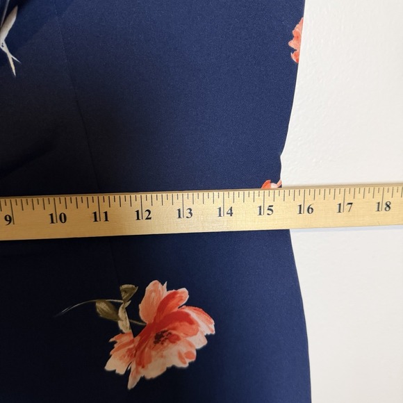 ASHLEY GRAHAM Beyond Cold Shoulder Navy Blue Floral Sheath Dress Size 10 - Picture 3 of 9